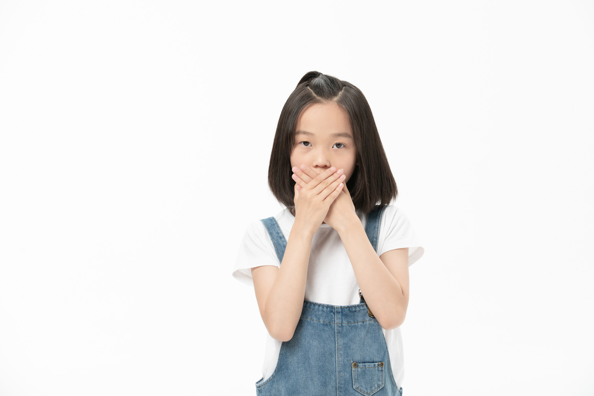 摄图网_501626055_banner_小女孩捂嘴（非企业商用）.jpg